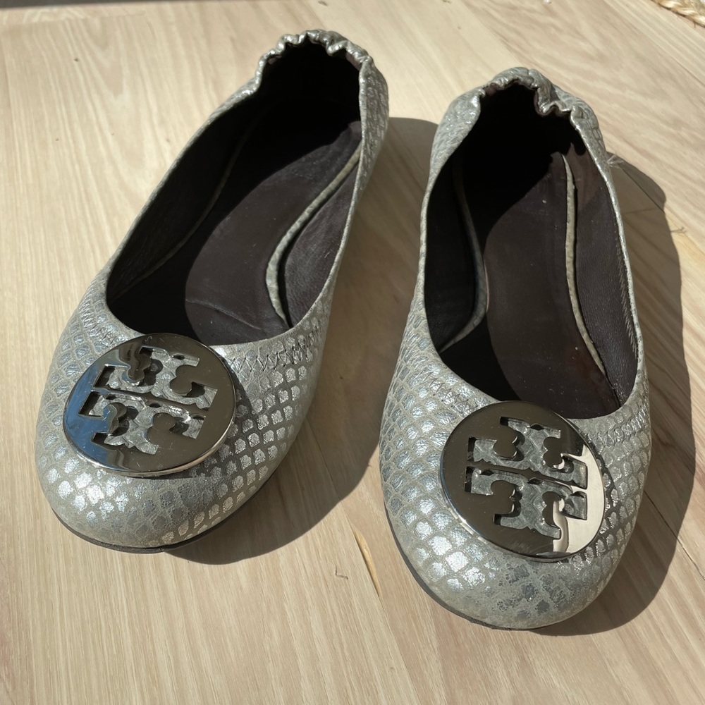 Tory Burch Women’s Reva Ballet US 7M Slip-on leather Flats pre-owned.